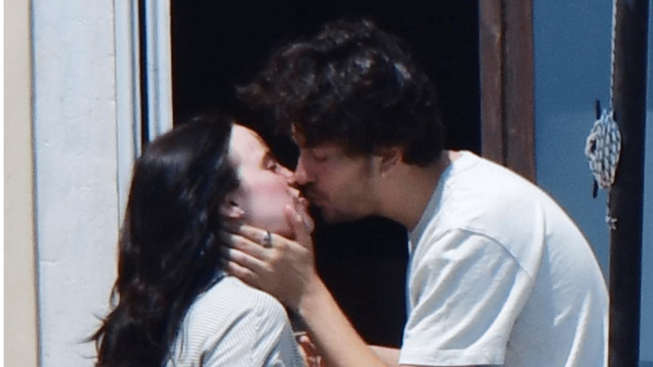 billie-eilish-nat-wolff-romance-italy