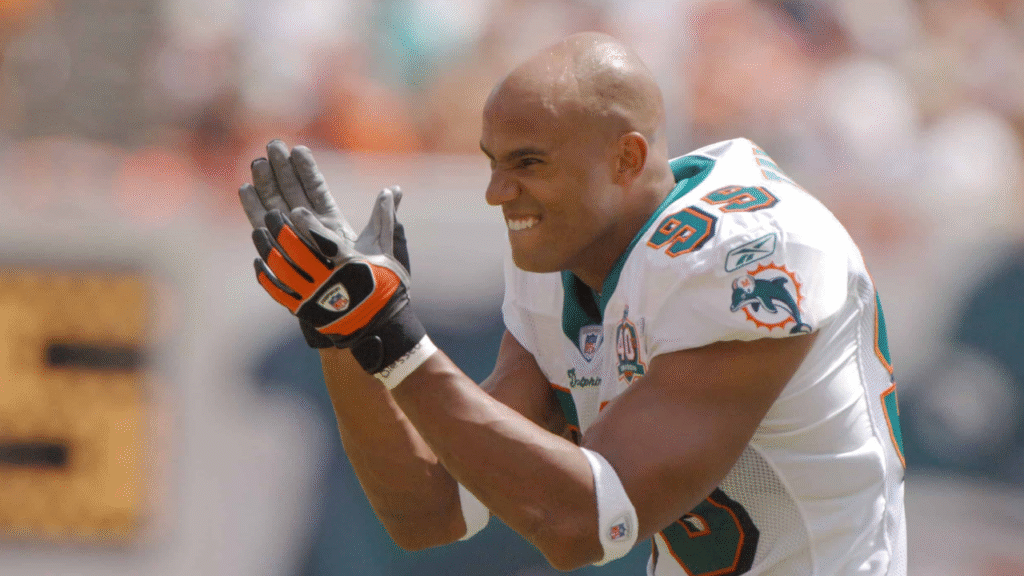 Jason Taylor's 'Coldplay Moment' Goes Viral During MNF